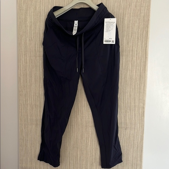 Lululemon Dance Studio Mid-Rise Cropped Pant black navy size 8 - Picture 6 of 8